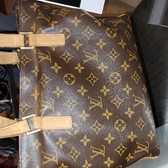 Authentic Louis Vuitton Cabas Piano Shoulder bag w/authentic LV bag charm. - Picture 6 of 6